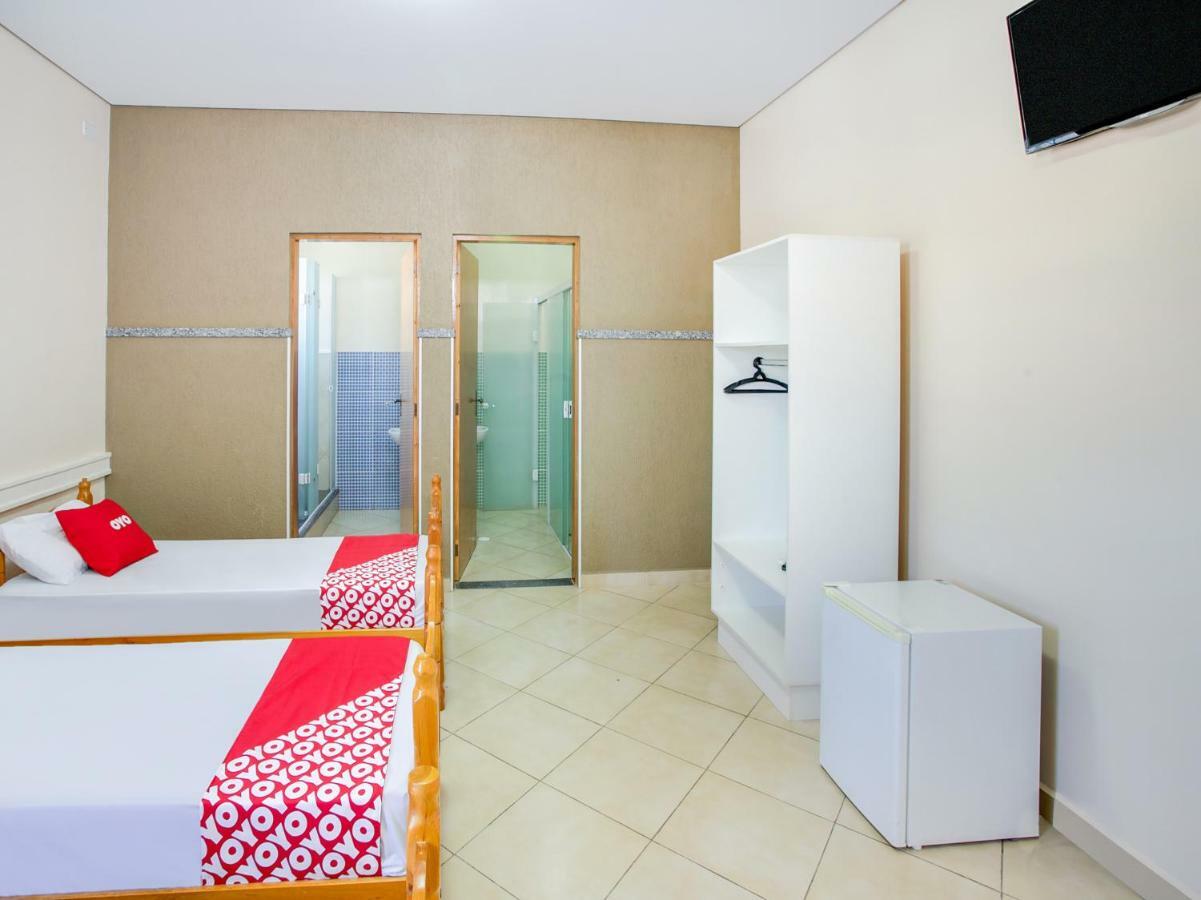 Oyo Hotel Dayse Santana de Parnaíba المظهر الخارجي الصورة