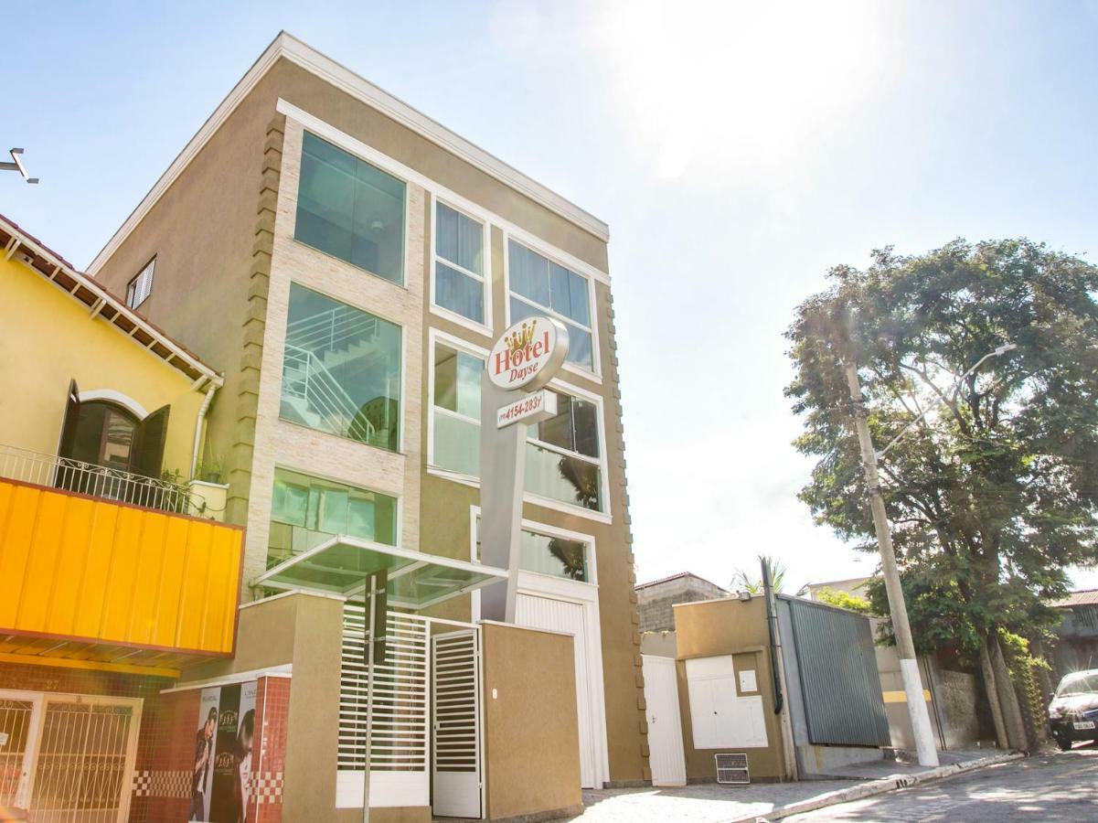 Oyo Hotel Dayse Santana de Parnaíba المظهر الخارجي الصورة