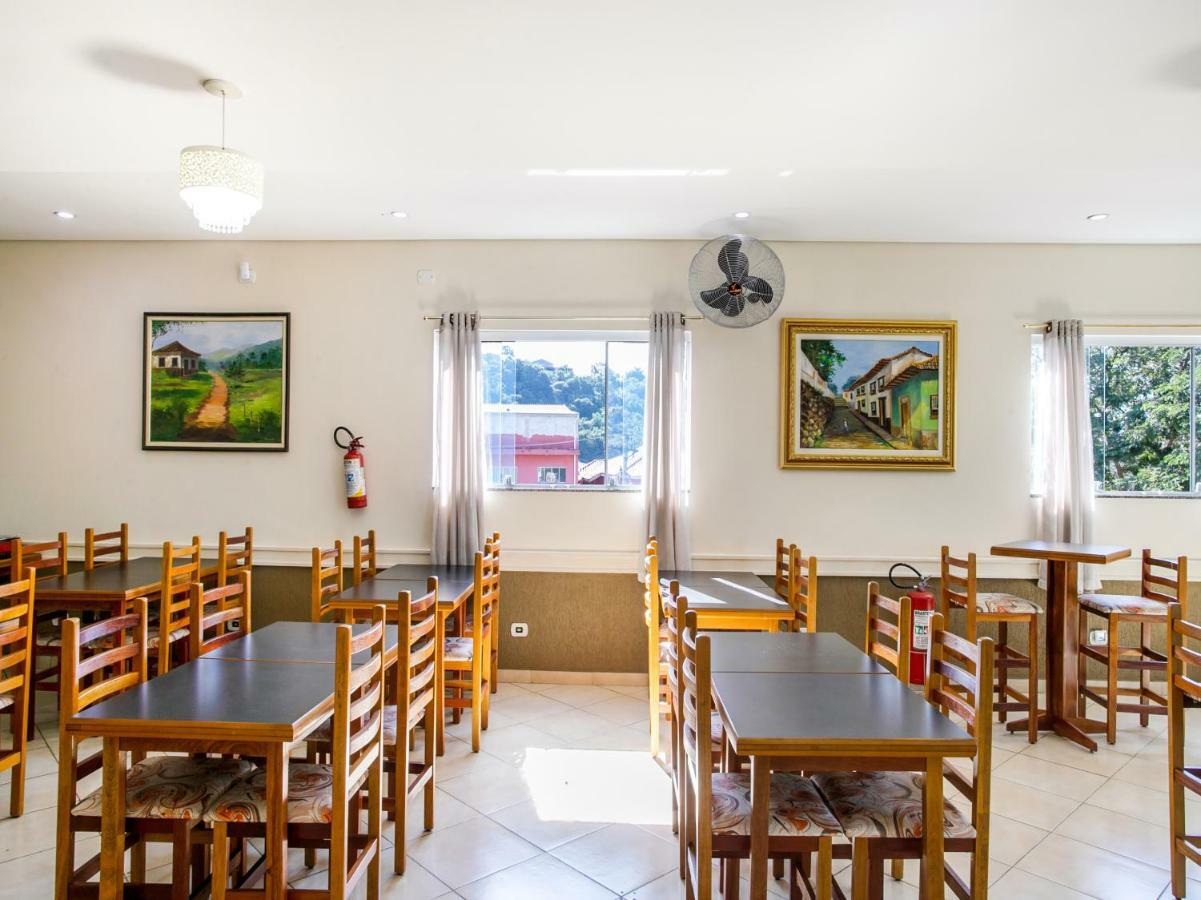 Oyo Hotel Dayse Santana de Parnaíba المظهر الخارجي الصورة