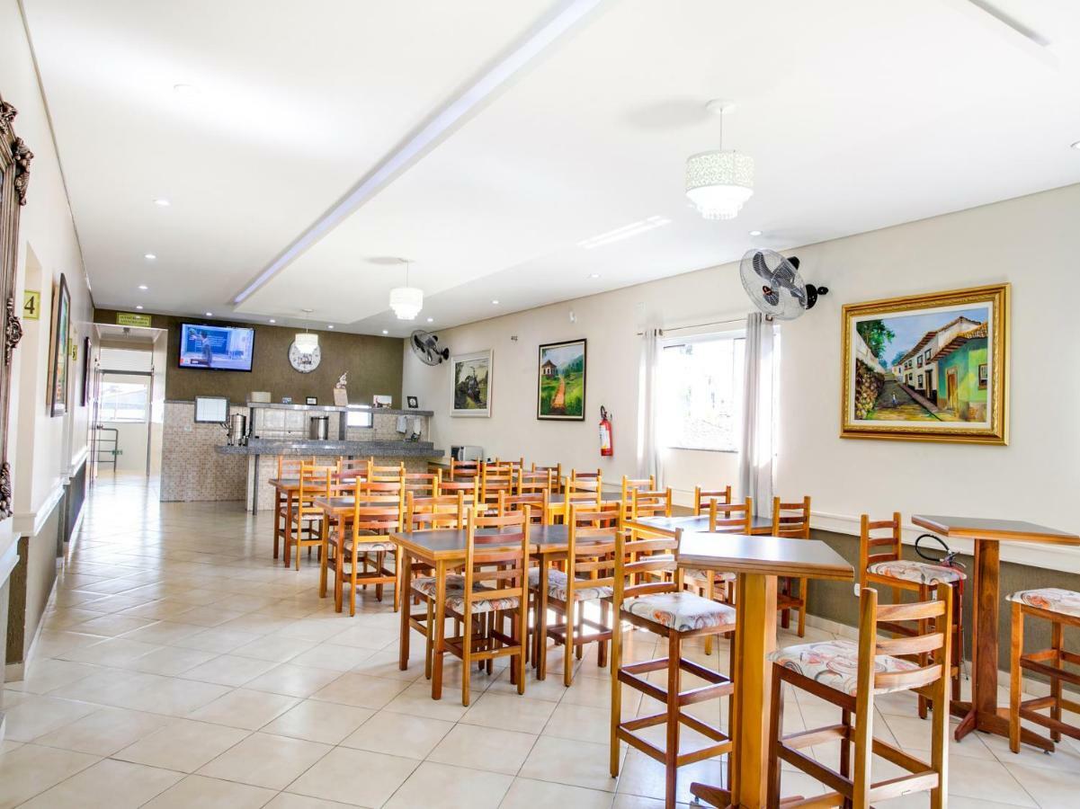 Oyo Hotel Dayse Santana de Parnaíba المظهر الخارجي الصورة
